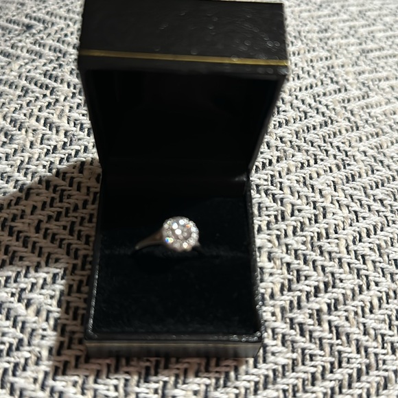 Diamond Ring in 14k White Gold - Picture 4 of 6